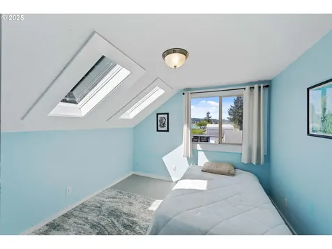 246 D Street Coos Bay OR 97420