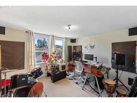 246 D Street Coos Bay OR 97420