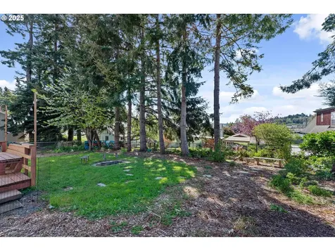 246 D Street Coos Bay OR 97420