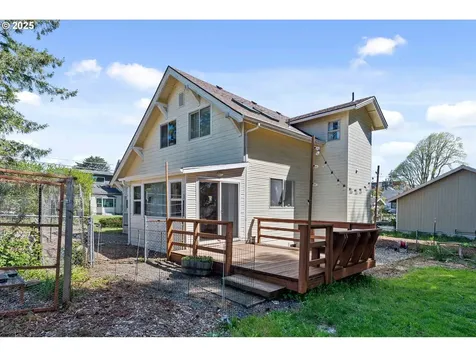 246 D Street Coos Bay OR 97420