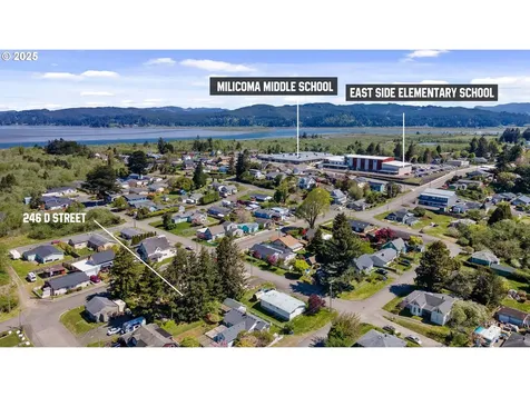 246 D Street Coos Bay OR 97420
