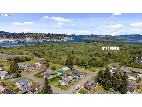 246 D Street Coos Bay OR 97420