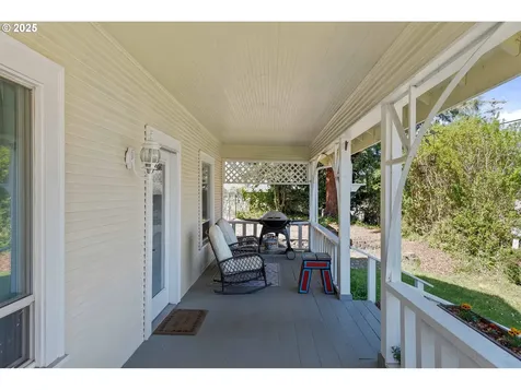 246 D Street Coos Bay OR 97420
