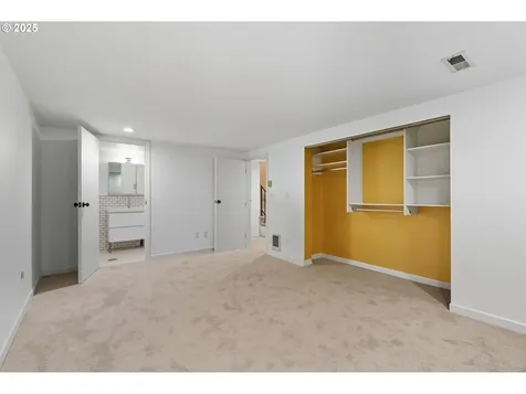3175 NE Regents Drive Portland OR 97212