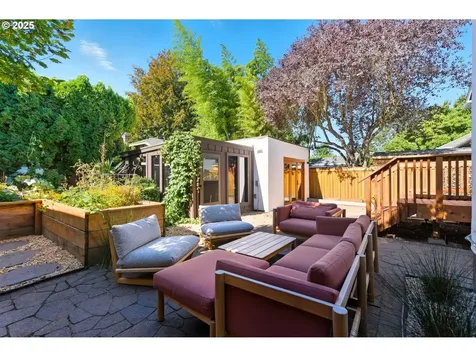 3175 NE Regents Drive Portland OR 97212