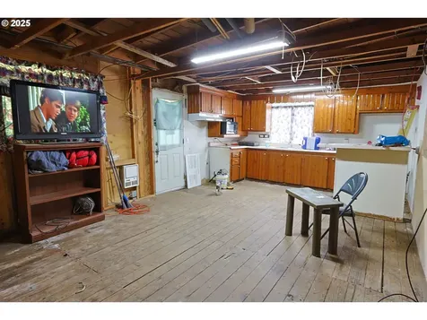62601 Seven Devils Road Coos Bay OR 97420