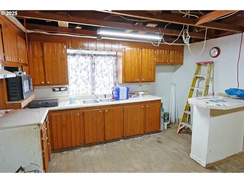 62601 Seven Devils Road Coos Bay OR 97420
