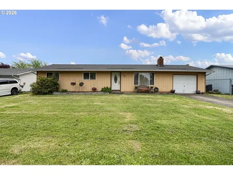 375 Park Lane Harrisburg OR 97446