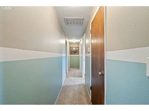 375 Park Lane Harrisburg OR 97446