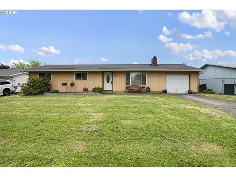 375 Park Lane Harrisburg OR 97446