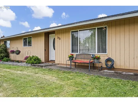 375 Park Lane Harrisburg OR 97446