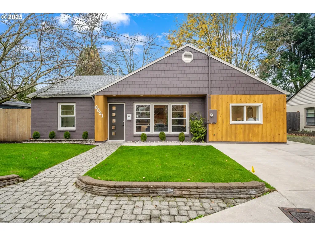 6321 SE Tibbetts Street Portland OR 97206