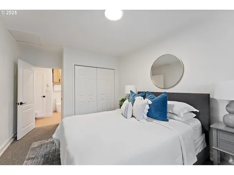 6321 SE Tibbetts Street Portland OR 97206