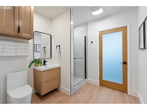 6321 SE Tibbetts Street Portland OR 97206