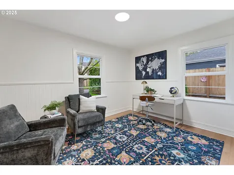 6321 SE Tibbetts Street Portland OR 97206