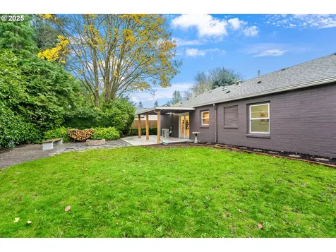 6321 SE Tibbetts Street Portland OR 97206