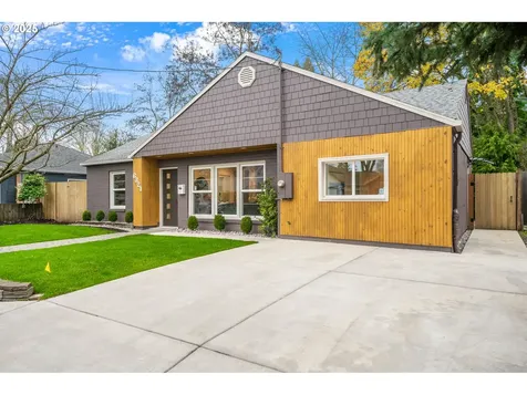 6321 SE Tibbetts Street Portland OR 97206