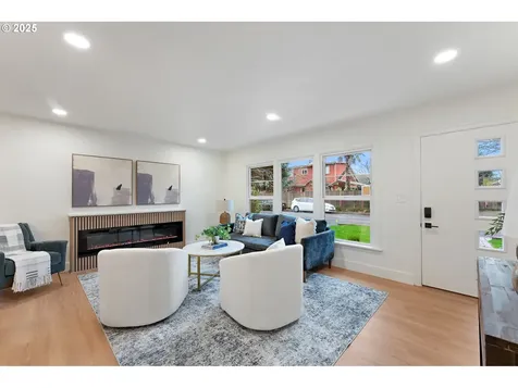 6321 SE Tibbetts Street Portland OR 97206