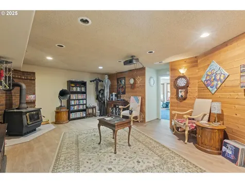 913 Starveout Creek Road Azalea OR 97410
