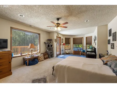 913 Starveout Creek Road Azalea OR 97410