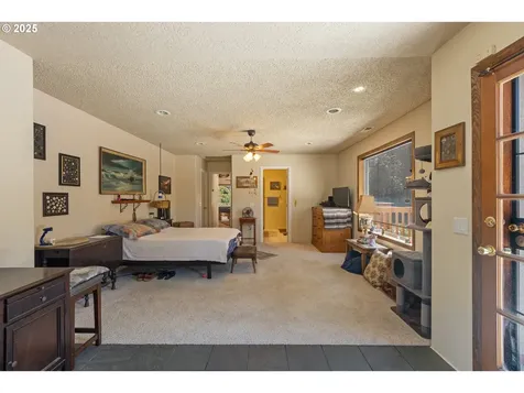 913 Starveout Creek Road Azalea OR 97410