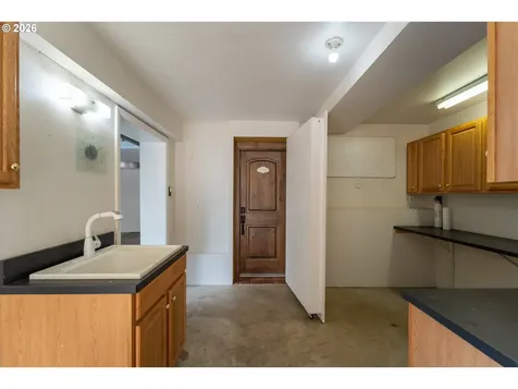 10151 SW Lancaster Road Portland OR 97219