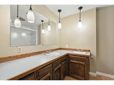 8808 NE 379th Street La Center WA 98629