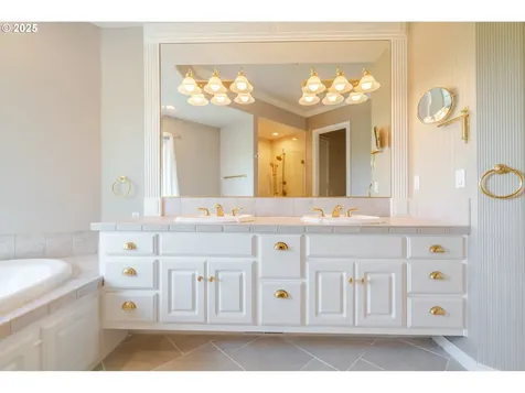 1904 NW Eagles Ridge Lane Albany OR 97321