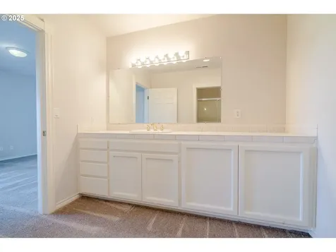 1904 NW Eagles Ridge Lane Albany OR 97321