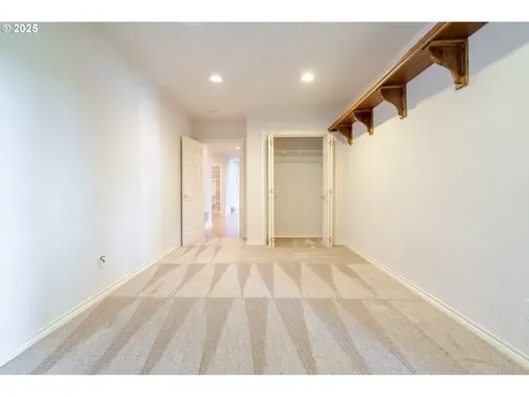1904 NW Eagles Ridge Lane Albany OR 97321