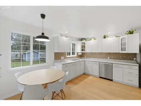 1770 D Street NE Salem OR 97301