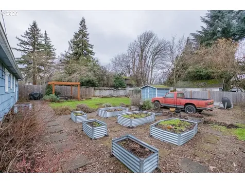 1770 D Street NE Salem OR 97301