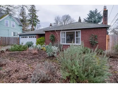 1770 D Street NE Salem OR 97301