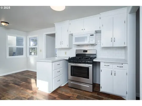 1816 SE Eddy Street Roseburg OR 97470