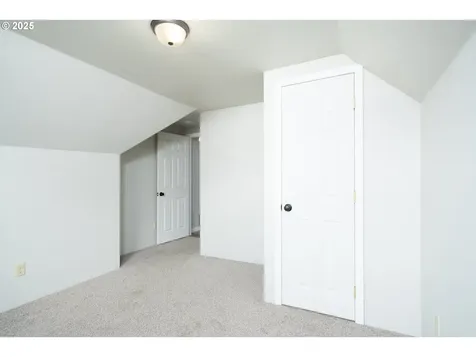 1816 SE Eddy Street Roseburg OR 97470