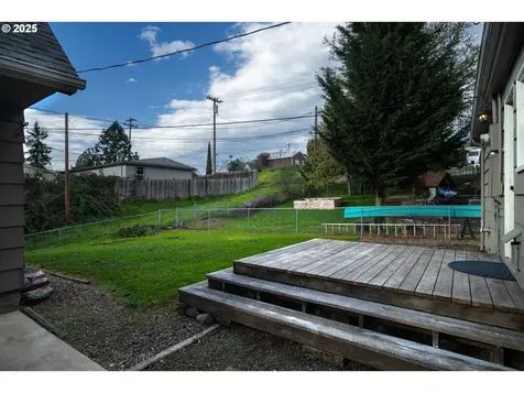 1816 SE Eddy Street Roseburg OR 97470