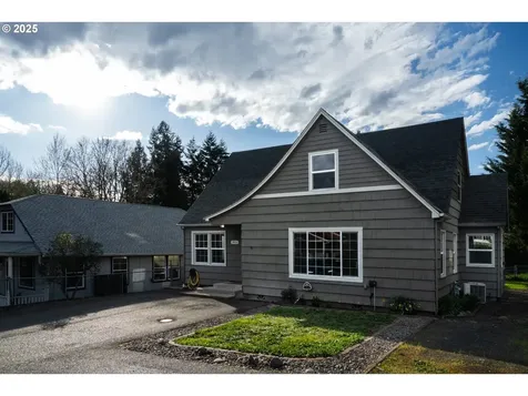 1816 SE Eddy Street Roseburg OR 97470