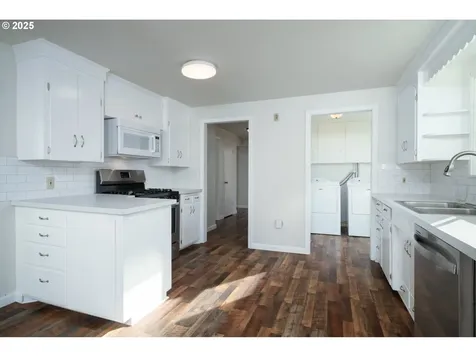 1816 SE Eddy Street Roseburg OR 97470
