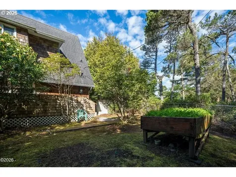 5460 Palisades Drive Lincoln City OR 97367