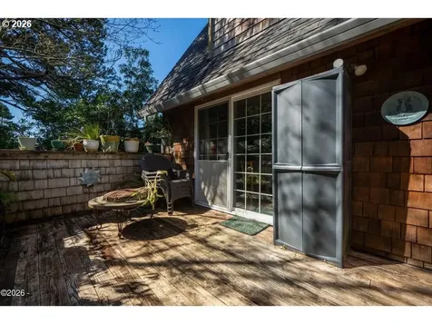 5460 Palisades Drive Lincoln City OR 97367