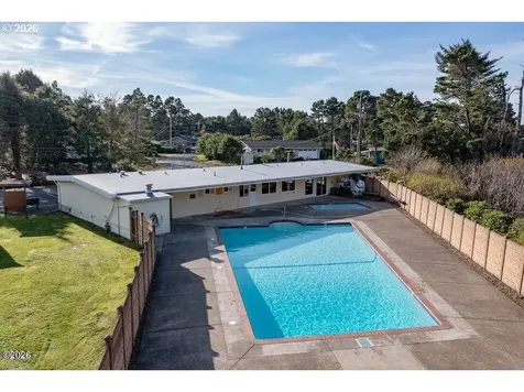 5460 Palisades Drive Lincoln City OR 97367