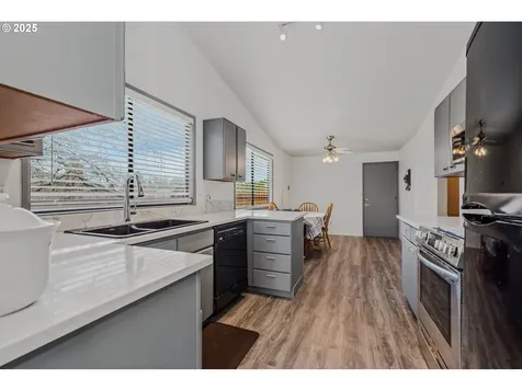 2413 NW 111th Street Vancouver WA 98685