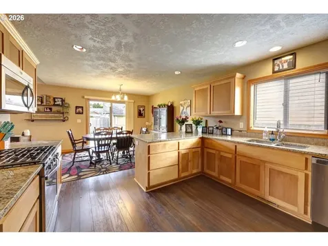 332 SW Kalmia Avenue Warrenton OR 97146
