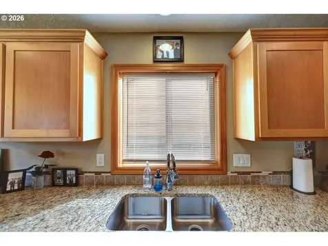 332 SW Kalmia Avenue Warrenton OR 97146