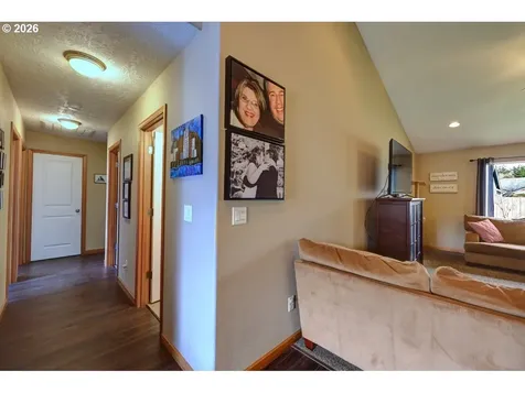 332 SW Kalmia Avenue Warrenton OR 97146