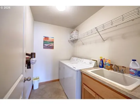 332 SW Kalmia Avenue Warrenton OR 97146