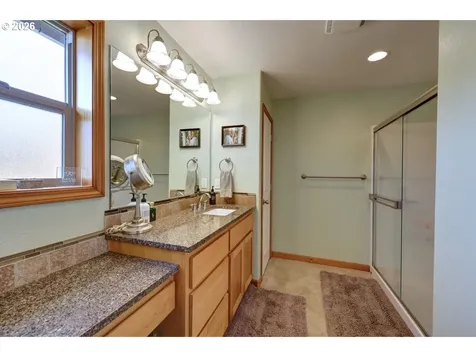 332 SW Kalmia Avenue Warrenton OR 97146