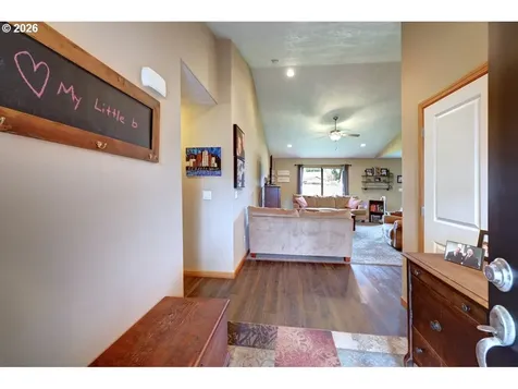 332 SW Kalmia Avenue Warrenton OR 97146