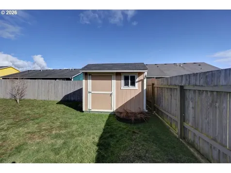 332 SW Kalmia Avenue Warrenton OR 97146