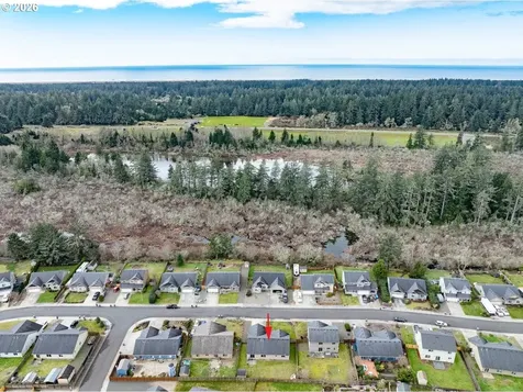 332 SW Kalmia Avenue Warrenton OR 97146